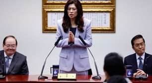 Líder da oposição de Taiwan chega para missão de "paz" na China, presidente pede conversas