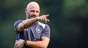 Franclim Carvalho comanda primeiro treino no Botafogo; veja vídeo