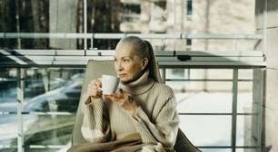 Chegar aos 60 anos sem amigos íntimos não é um fracasso. É o resultado de ter sido o apoio emocional de todos por muito tempo