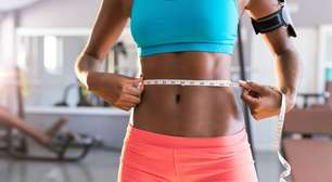 Barriga inchada nunca mais: os melhores chás para secar de forma natural