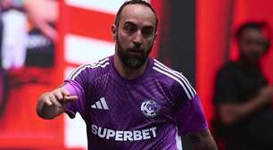 "Só perde quem desiste", diz Ricardinho após estreia difícil na Kings League