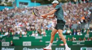 Com direito a pneu, Sinner bate Humbert e avança em Monte Carlo