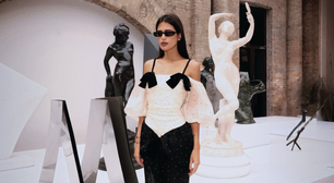 Anttónia e Isabella Fiorentino com o ar vintage do poá no desfile da Cris Barros