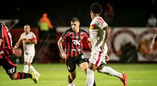 Em clássico regional, Vitória e Juazeirense duelam pela liderança na Copa do Nordeste