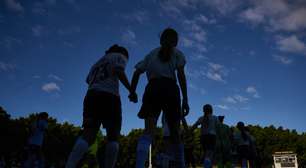 Após condenação por filmar jogadoras no vestiário, técnico segue com licença liberada