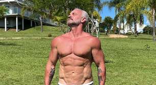 Nem jejum, nem dieta cetogênica: aos 59 anos, Mateus Carrieri tem como segredo do corpo definido a alimentação simples e pão com ovo no café da manhã