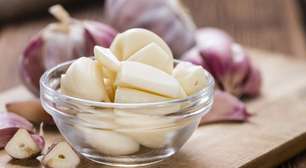 5 simpatias com alho para afastar energias negativas e atrair sorte