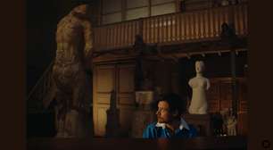 Harry Styles canta "Carla's Song" entre esculturas em museu francês