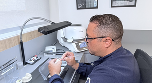 Demanda por sorriso natural muda laboratórios de prótese