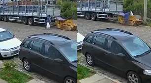 Homem abandona cachorro doente em contêiner dentro de sacola no RS; animal não resistiu