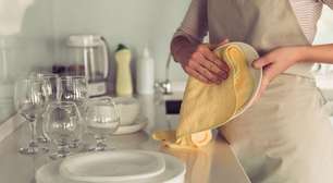Pano de prato sujo pode contaminar alimentos? Saiba os riscos
