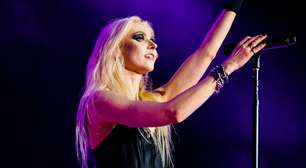 'Quando meus superpoderes vão começar a funcionar?': Taylor Momsen é mordida por aranha venenosa em turnê do AC/DC