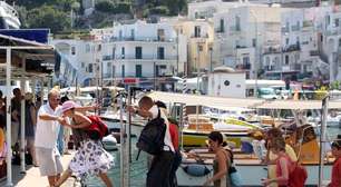 Ilha de Capri declara guerra a abordagens invasivas contra turistas