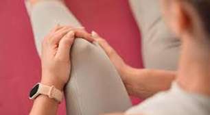 Por que caminhar de costas por 5 minutos pode salvar os seus joelhos