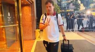 Com mistério no ataque, Corinthians chega à Argentina para estreia na Libertadores