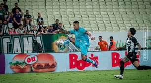 Com um jogador a mais, Fortaleza é derrotado pelo Ceará no Castelão; veja como foi o jogo