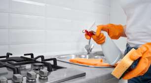 Fogão engordurado? Veja como deixar brilhando em poucos minutos