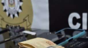 Polícia descobre "kits de crack" e prende mulher por tráfico na Zona Leste de Porto Alegre