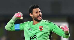 Cotado para a Copa, goleiro é suspenso após agredir árbitro