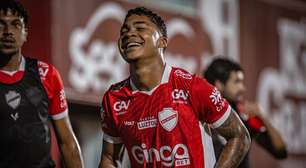 Emprestado pelo Vila Nova, confira real situação de Gustavo Pajé no clube