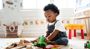 Pessoas que cresceram sem a atenção dos pais na infância podem apresentar esses 6 comportamentos