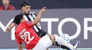 Barboza critica postura do Botafogo: "Só jogar bonito não basta"