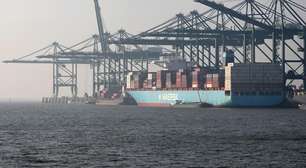 Tráfego marítimo é retomado após vazamento de petróleo no porto de Antuérpia, um dos maiores da Europa