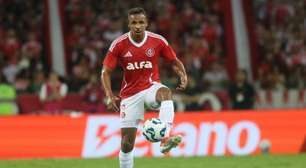 Ex-Internacional e Manchester City, Fernando anuncia aposentadoria