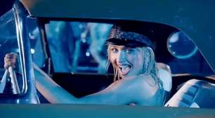 Sabrina Carpenter leva Hollywood e leques ao Coachella 2026