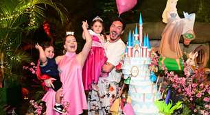 Bolo torto de 10 andares e Lua vestida de Cinderela: Viih Tube e Eliezer comemoram 3 anos da filha com festa super luxuosa em São Paulo. 20 fotos dos looks e decoração!