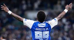 Atacante do Cruzeiro, Arroyo quebra silêncio após repercussão negativa e garante: "Vou lutar por essa camisa"