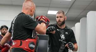 Jiri Prochazka fala sobre derrota 'inusitada' no UFC 327: "A luta estava nas mãos"