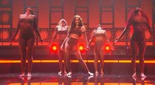 Anitta canta e dança "CHOKA CHOKA" no "Saturday Night Live": veja vídeo