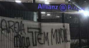 Torcida do Corinthians provoca novo do nome do estádio do Palmeiras
