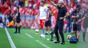 Castro: "O Grêmio não está pronto para conquistar vitórias em sequência"