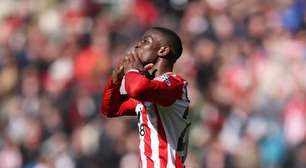 Tottenham volta a perder e segue na zona de rebaixamento do Inglês