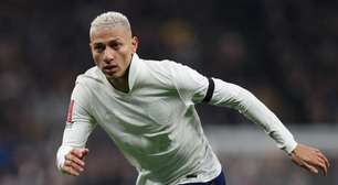 Richarlison relata depressão pós-Copa: "Pensei jogar carro contra parede"