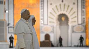 Papa visita mesquita histórica na Argélia e pede paz