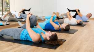 3 exercícios de alongamento para soltar o intestino e acabar com os gases