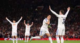 Casemiro marca, mas Leeds quebra tabu e vence o United no Old Trafford