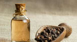 Banho de cravo-da-Índia para afastar a inveja e o cansaço do corpo