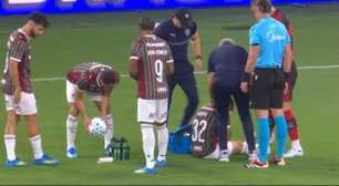 Acosta deixa Maracanã com joelho imobilizado e preocupa o Fluminense