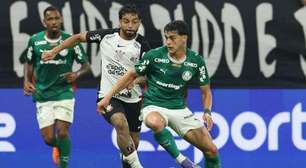 Drone lança porco de pelúcia durante Corinthians x Palmeiras