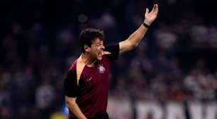Diniz exalta espírito de luta do Corinthians após empate: "Lutando sem parar"