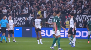 'Tem o gestual de botar a mão no saco': ouça o áudio do VAR que expulsou volante do Corinthians por gesto obsceno