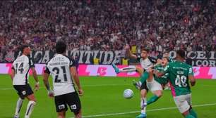 Palmeiras questiona VAR não ter recomendado revisão de pênalti; árbitro de vídeo expulsou dois jogadores rivais