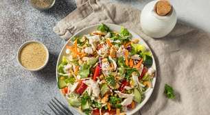 Salada com proteína: aprenda a preparar opção prática e nutritiva