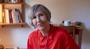 'Minha babá era espiã da KGB e descobri que envenenou seu marido no sofá onde me dava leite'