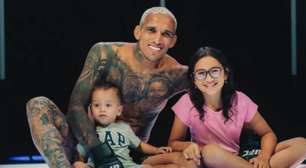 Orgulho do papai! Filha de Charles do Bronx brilha em torneio de jiu-jítsu e emociona o campeão