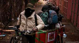 Espanha vai regularizar situação legal de meio milhão de migrantes